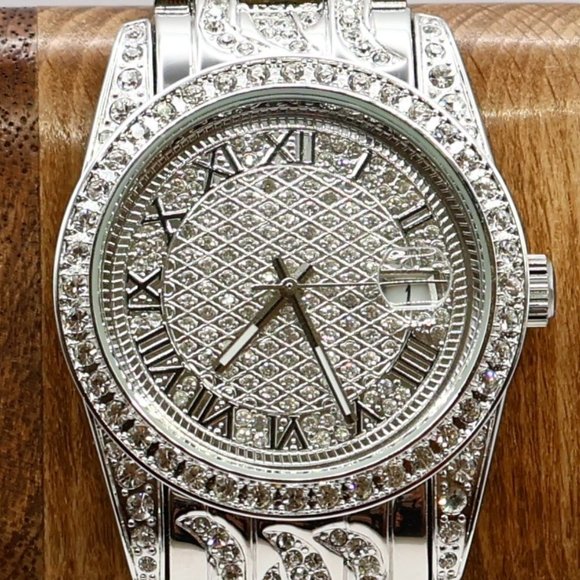 Unisex Croton Diamond Crystal Watch- Very shiny and very Glitzy - w/extra links - Picture 1 of 15